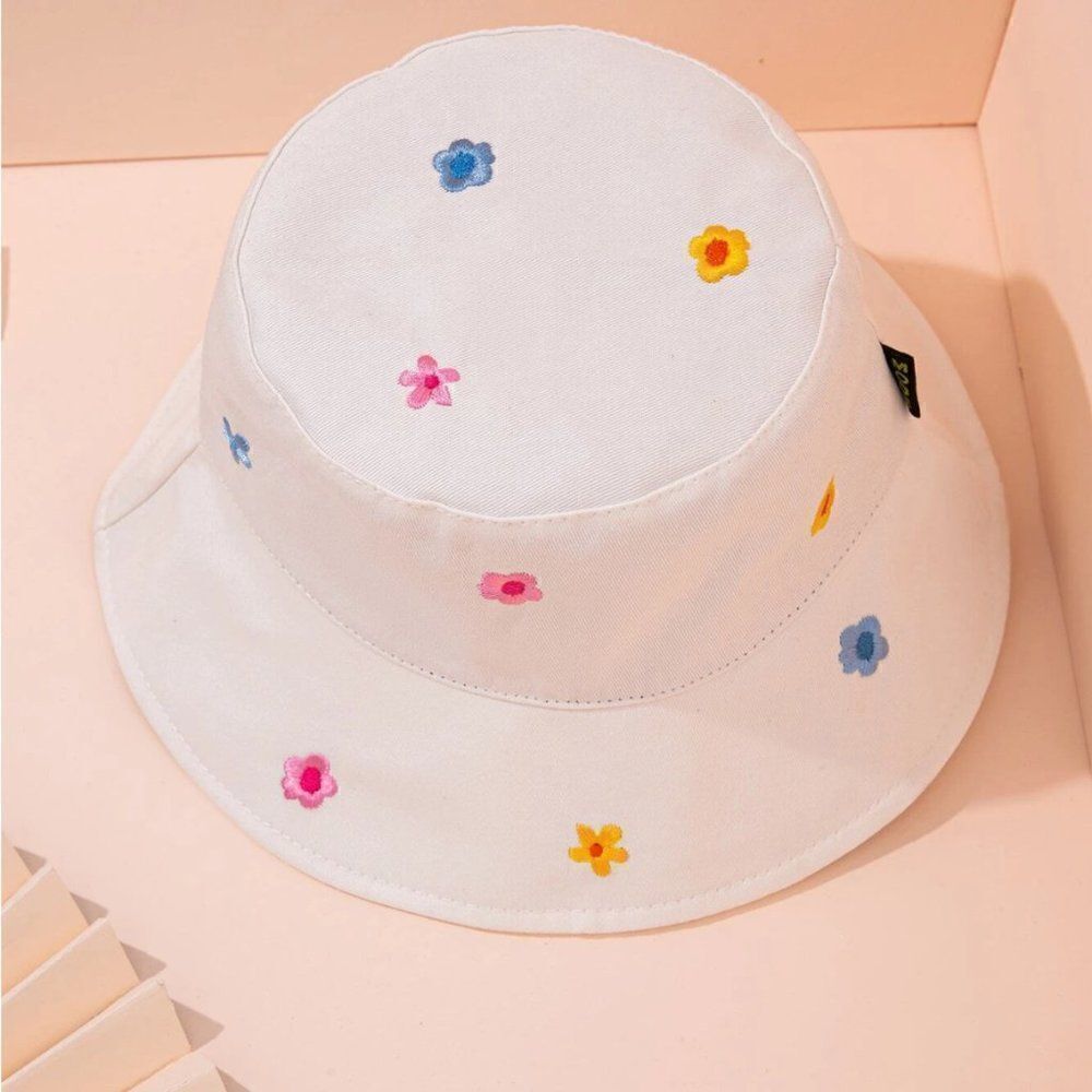 White Flower Embroidered Bucket Hat - Picture 4 of 5